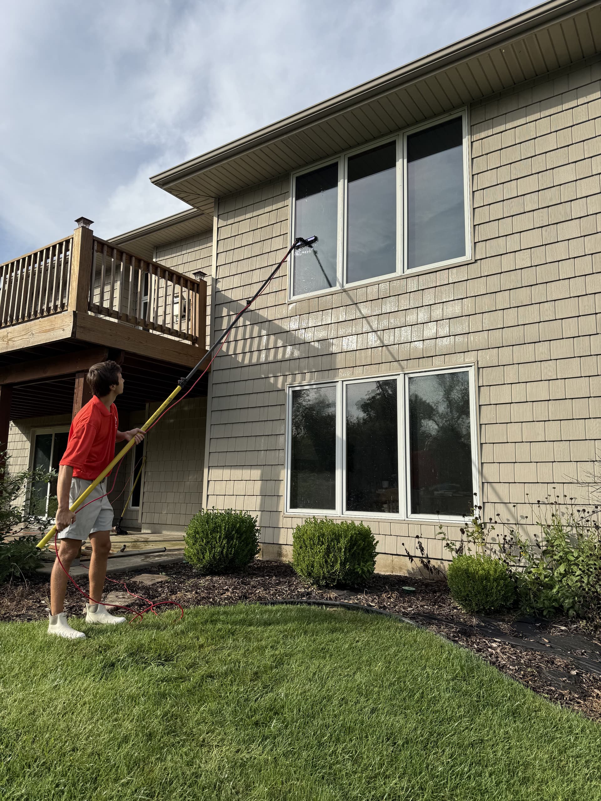 Spring Window Cleaning for Sun-Soaked Views image