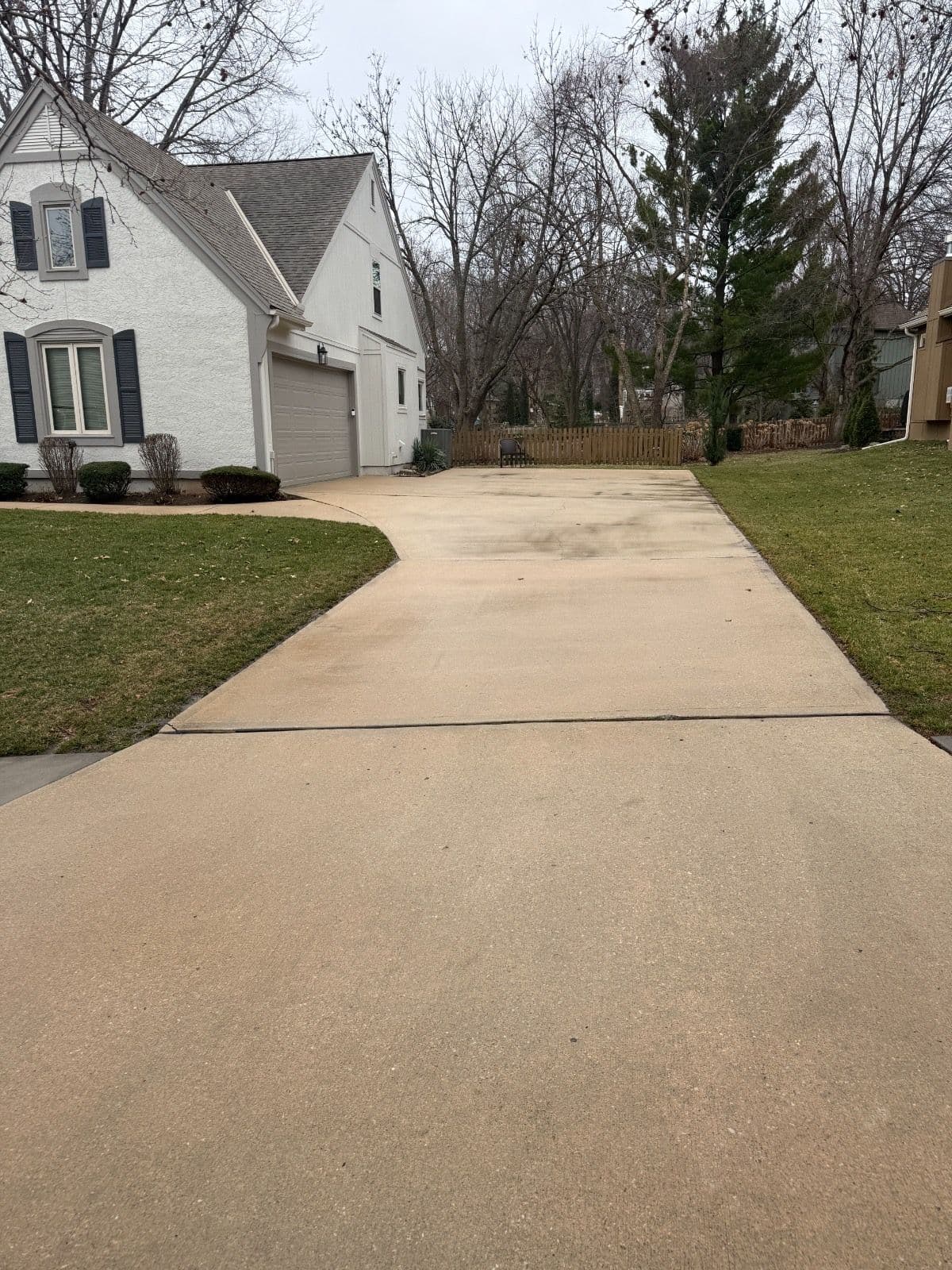 Gallery photos for Concrete Driveway Power Washing Before and After: Image #1