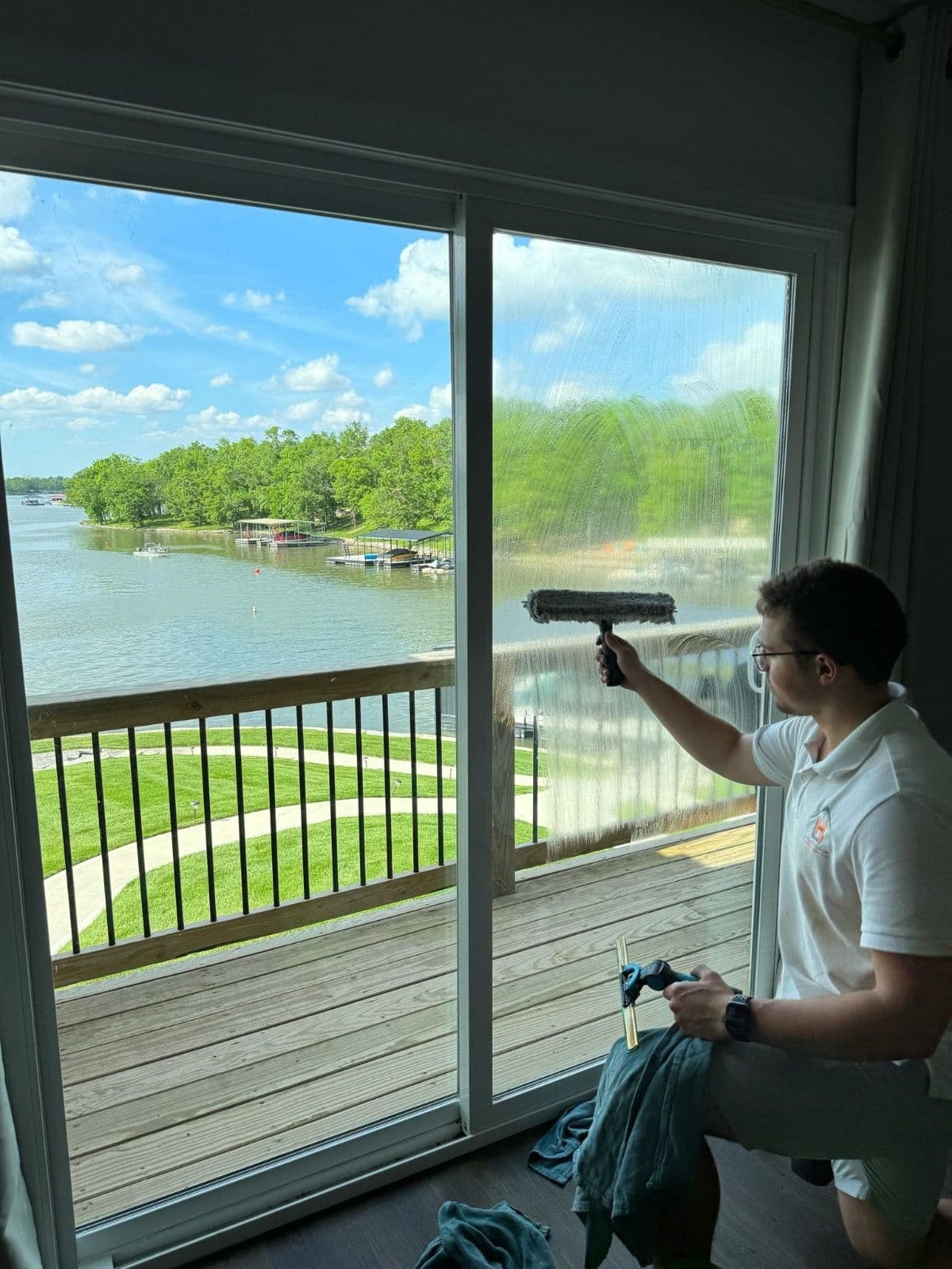 Gallery photos for Spring Window Cleaning for Sun-Soaked Views: Image #1