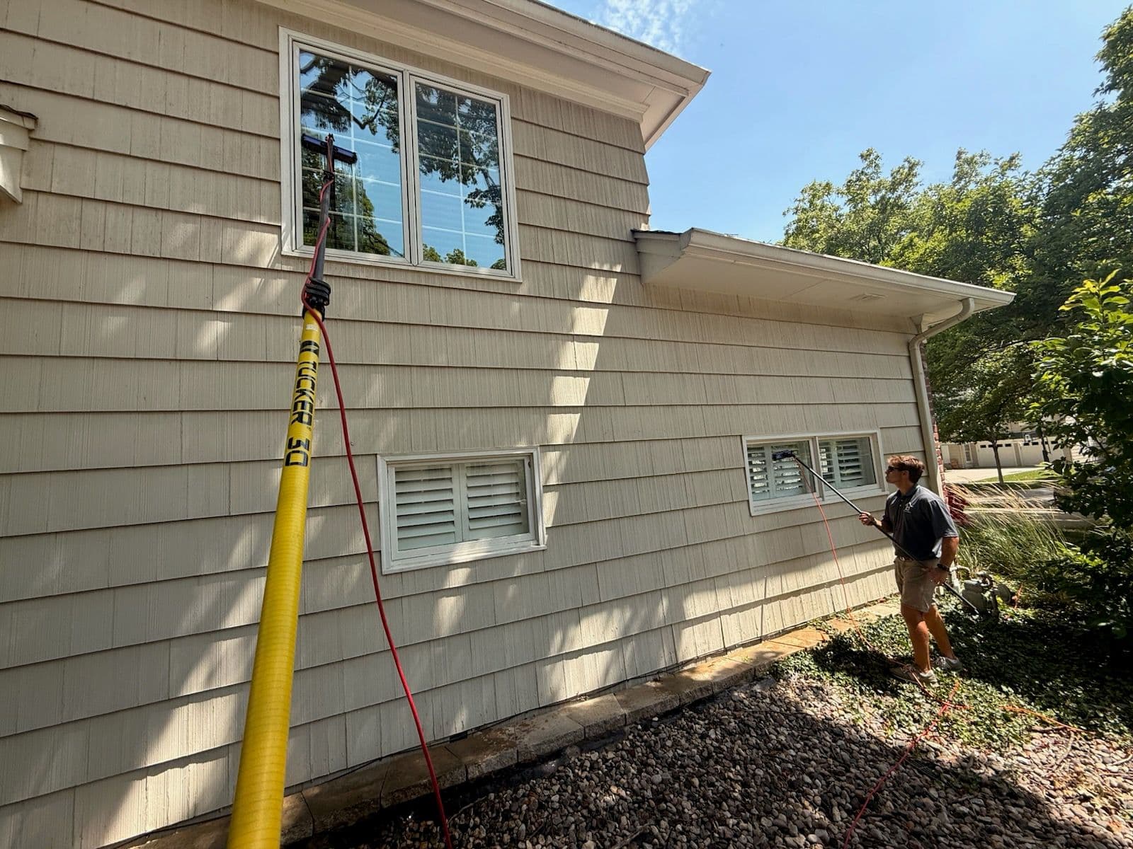 Exceptional Window Cleaning for Pristine Views image
